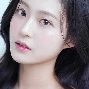 Xu hướng Skinimalism mang đến vẻ đẹp tự nhiên.