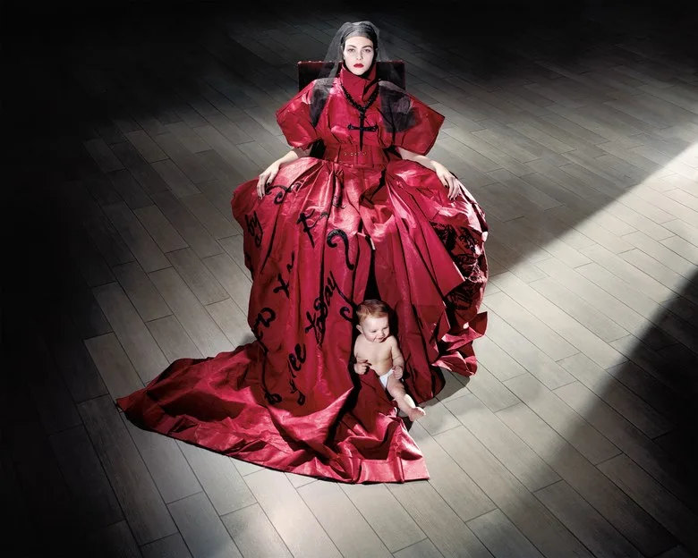 Công giáo trong dòng chảy thời trang - Tại sao chủ đề của đại tiệc thời trang Met Gala 2018 được lựa chọn 3 Công giáo trong dòng chảy thời trang - Tại sao chủ đề của đại tiệc thời trang Met Gala 2018 được lựa chọn 3