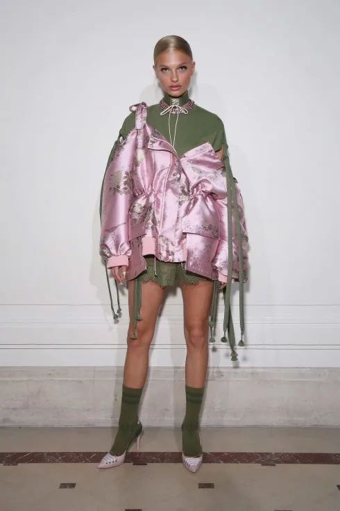 Một thiết kế trong BST Xuân-Hè của Fenty X Puma