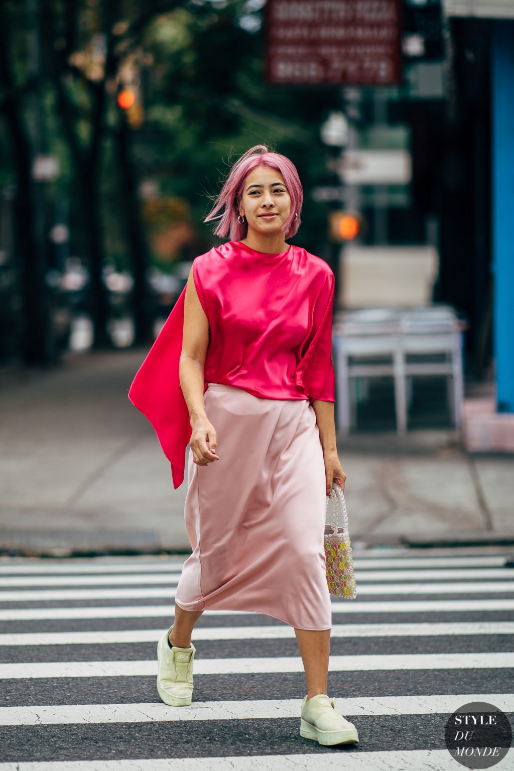 elle việt nam chân váy lụa 23