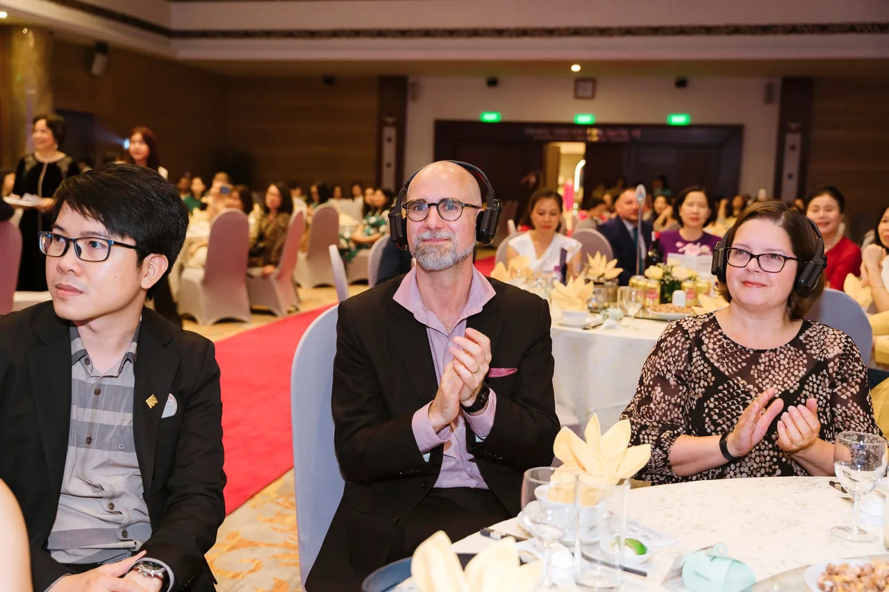 sự kiện gặp gỡ mùa Thu