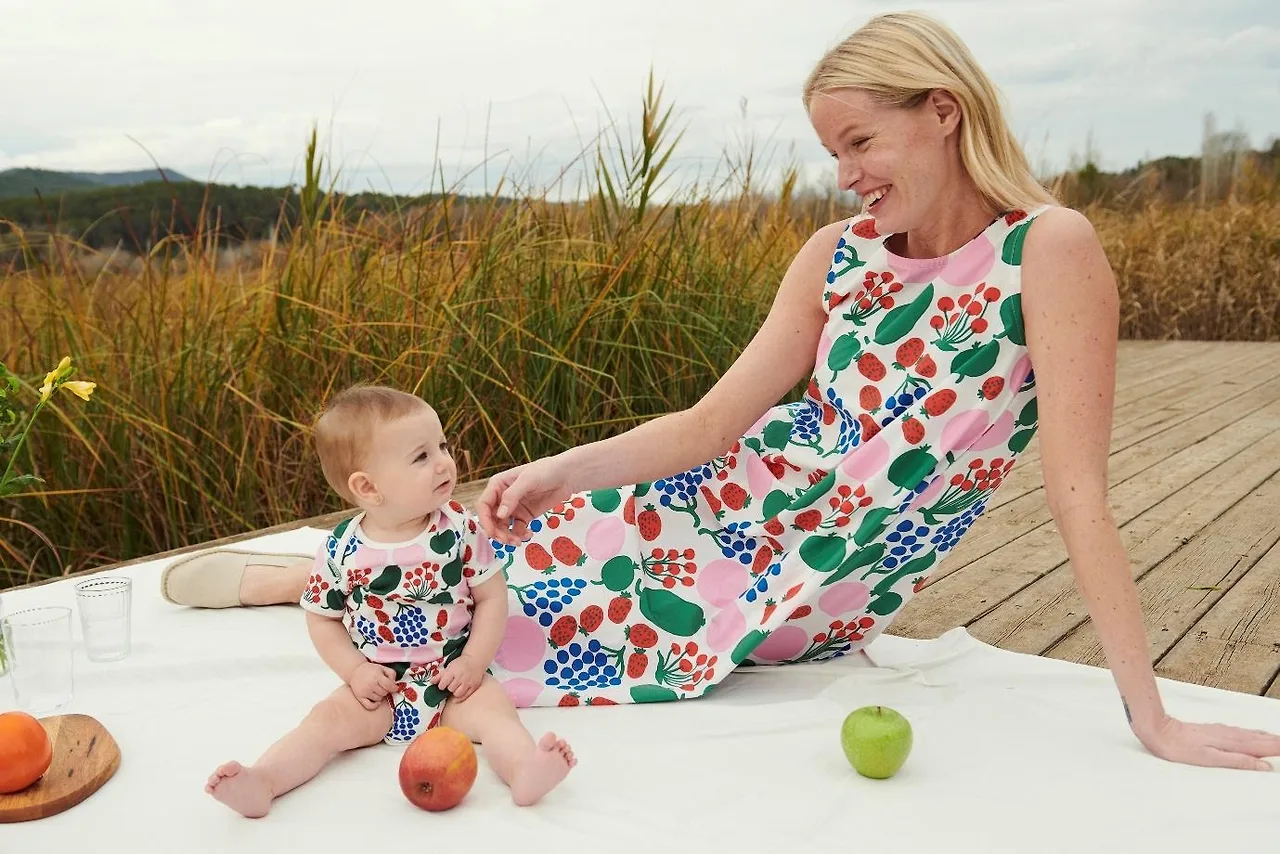 bst Uniqlo x Marimekko đầm hoa mẹ và bé