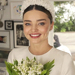 Miranda Kerr hướng dẫn trang điểm trong ngày cưới