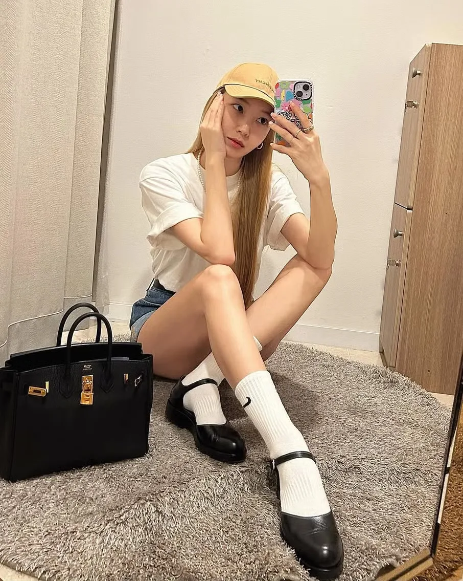 Jessica với túi Hermès