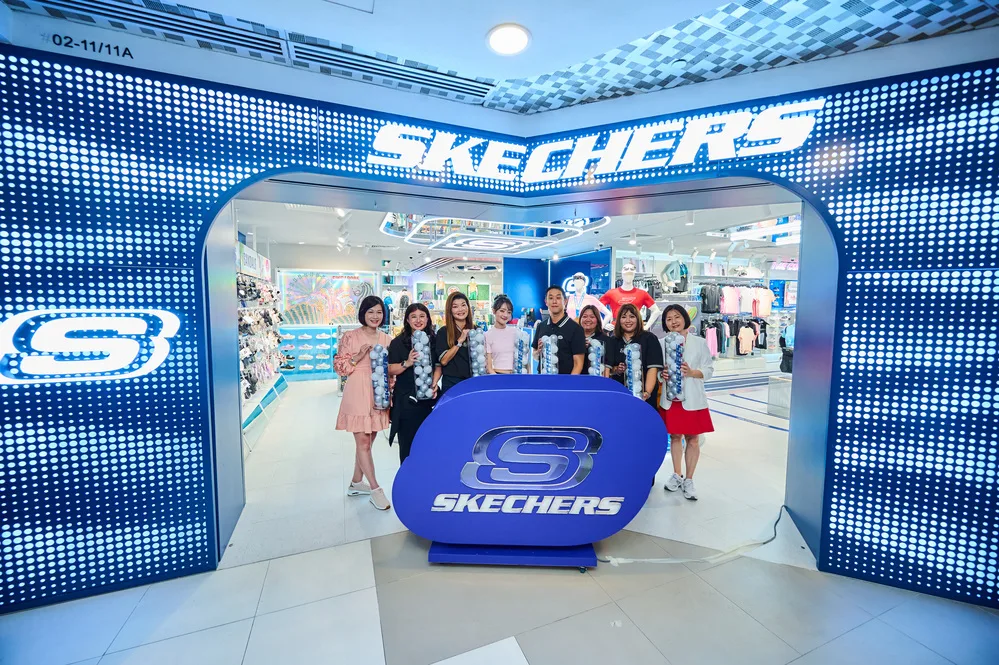 cửa hàng flagship Skechers