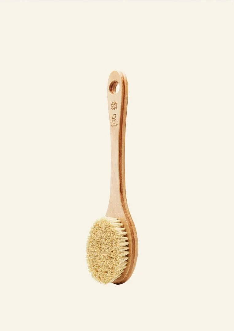 Bàn chải cán dài Cactus Long Handle Body Brush của The Body Shop