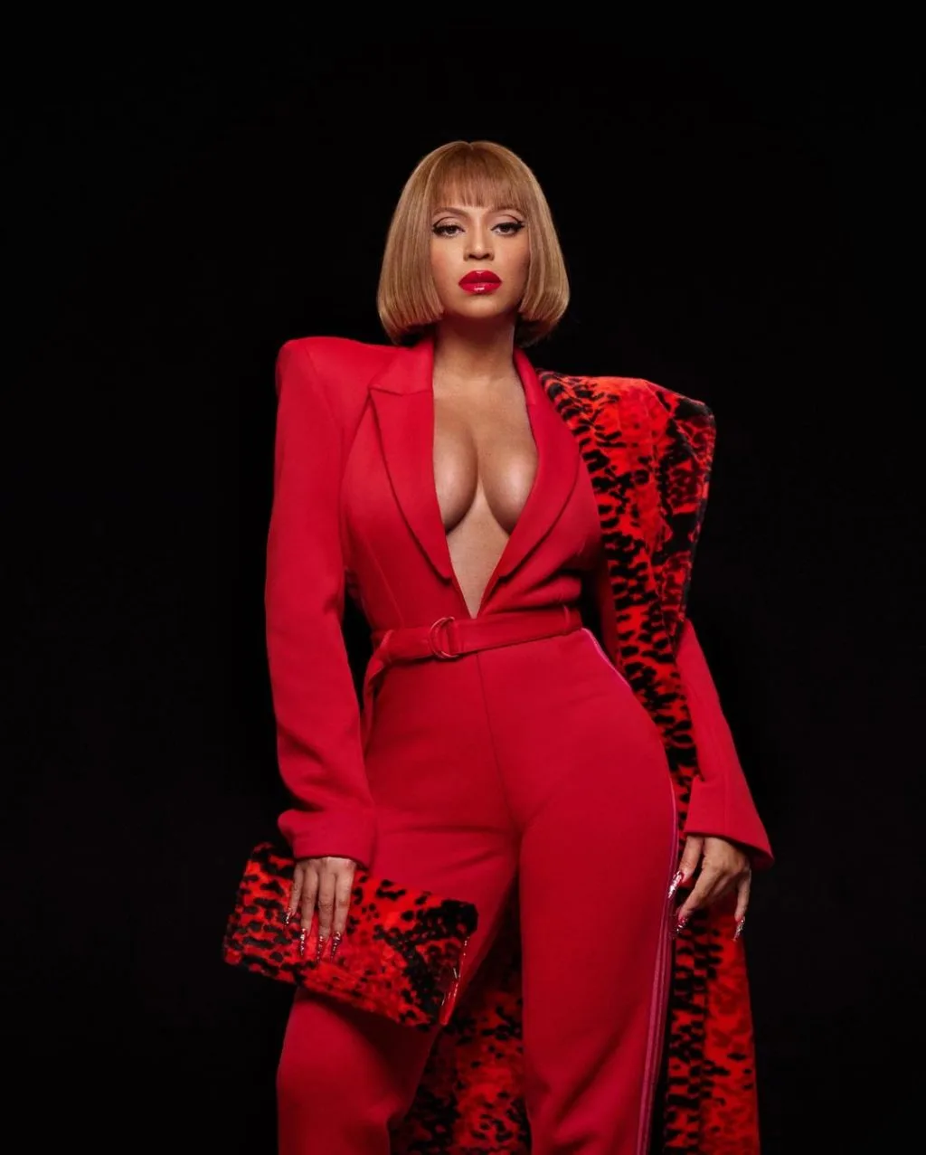 Kiểu tóc bob cổ điển cùng mái ngang trẻ trung của Beyoncé nhận được cơn mưa lời khen Kiểu tóc bob cổ điển cùng mái ngang trẻ trung của Beyoncé nhận được cơn mưa lời khen