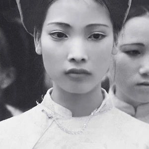 trien lam anh den trang