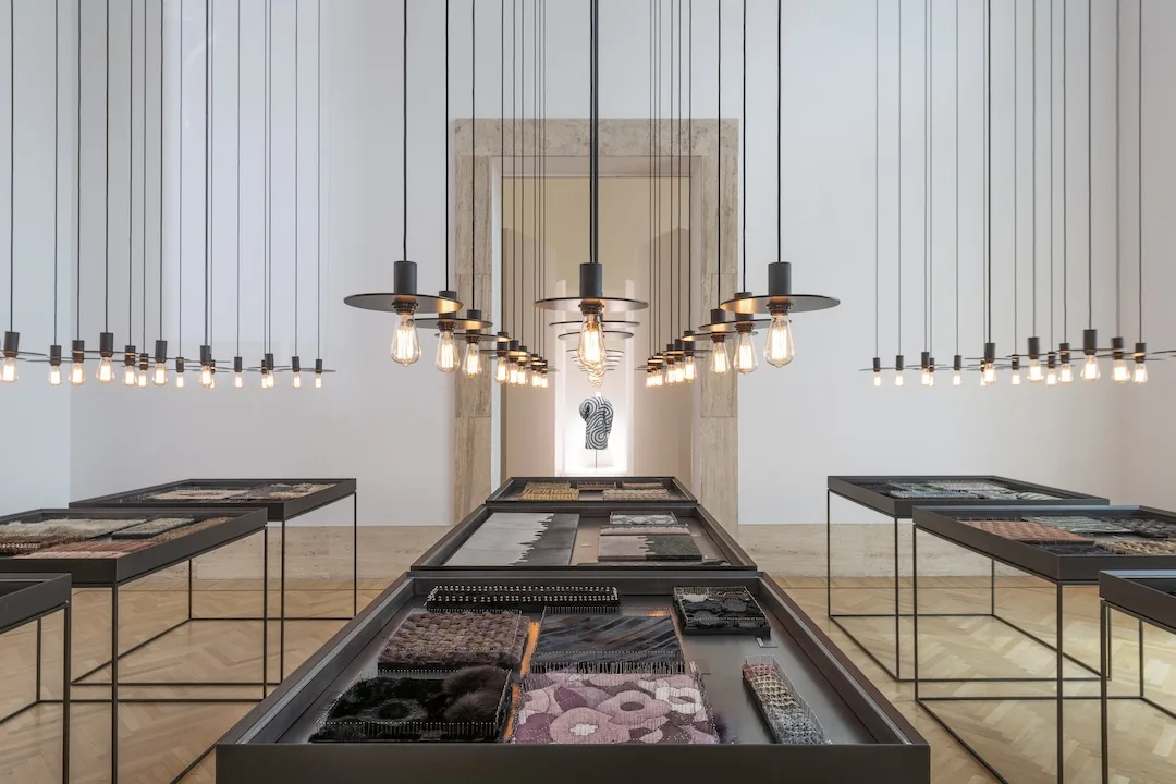 triển lãm "FENDI/Karl Lagerfeld 1985. After Steps Through Work"