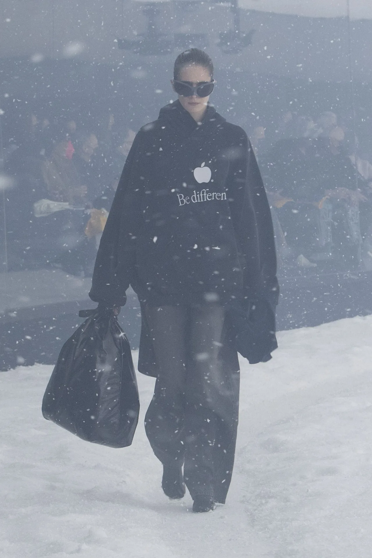 Balenciaga RTW Thu Đông 2022 look 50