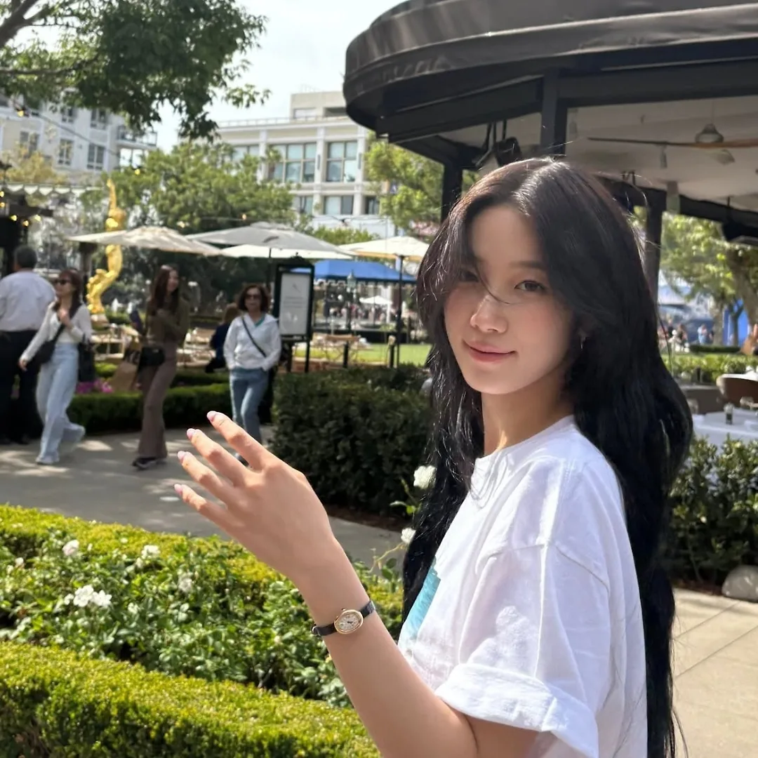 Kazuha ưu tiên sử dụng kem chống nắng có màu