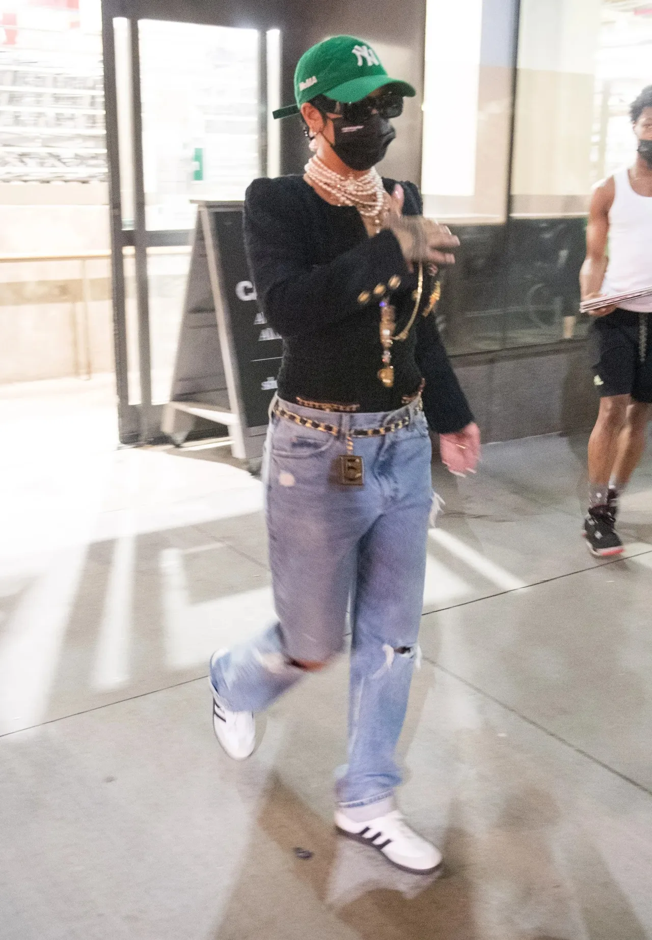 giày thể thao yêu thích của Rihanna
