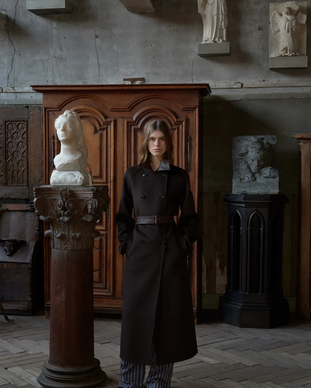 trench coat đen Sandro