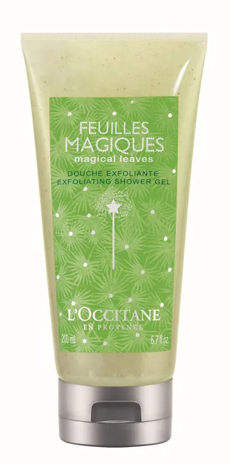 Magical Leaves Exfoliating Shower Gel – L’Occitane: Sữa tắm với những mảnh vỏ hạt cực nhỏ của quả phỉ ở dạng nước rồi nhanh chóng chuyển thành dạng bọt nhẹ nhàng tẩy tế bào chết