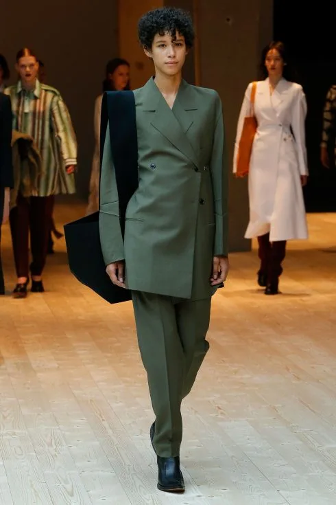 BST Thu-Đông 2017 của Celine