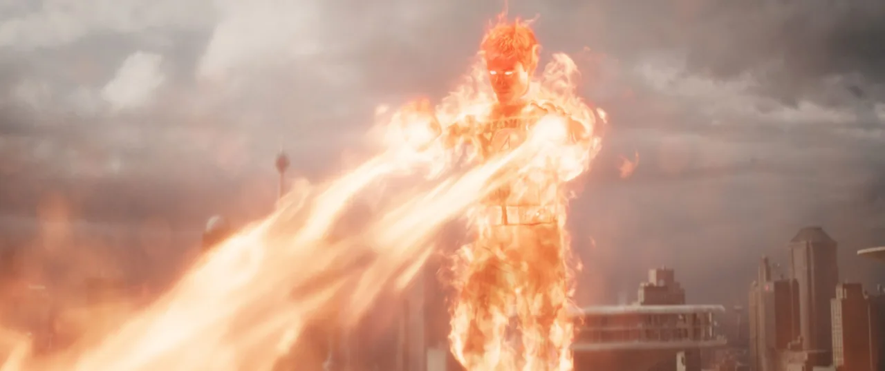 Joseph Quinn trong vai Johnny Storm Human Torch