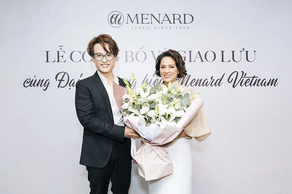 Hà Anh Tuấn và Menard đồng hành cùng nhau trên con đường vươn tới vẻ đẹp đích thực. đại sứ mernard