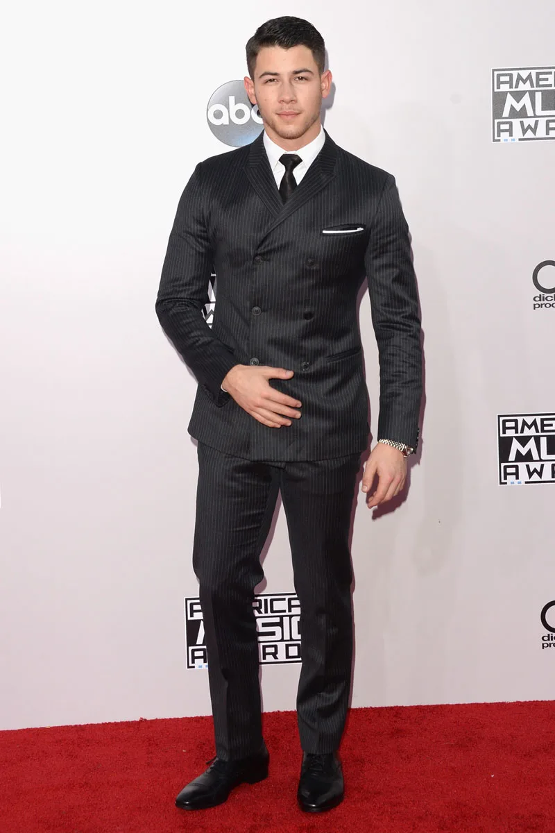 ellevn nick jonas
