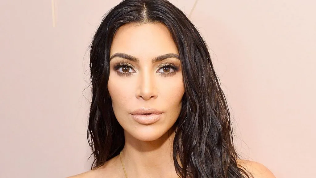 nguyên tắc trang điểm đẹp của kim kardashian 3 nguyên tắc trang điểm đẹp của kim kardashian 3