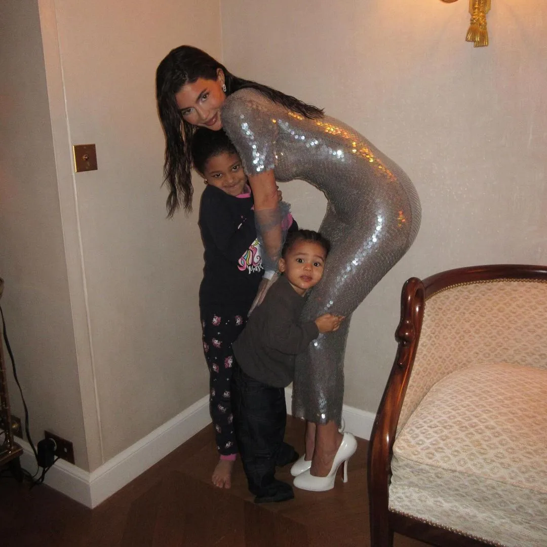 @kyliejenner hưởng ứng thẩm mỹ tradwife