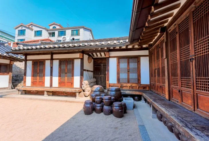 Du lich Han Quoc Thong dong o lang co Bukchon Hanok 6 Du lich Han Quoc Thong dong o lang co Bukchon Hanok 6