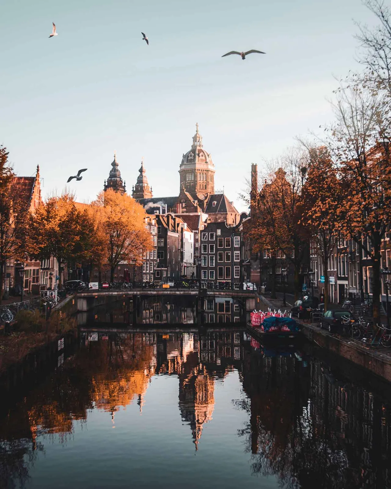 amsterdam thơ mộng thân thiện với LGBTQ+