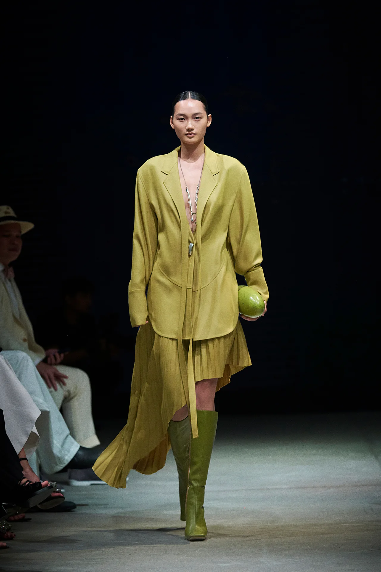 BST INFLOWING của NTK Cường Đàm look 19