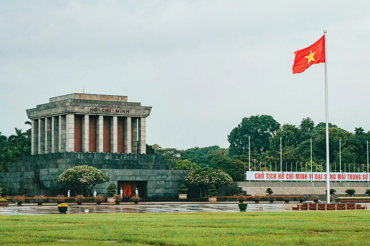 lăng chủ tịch hồ chí minh
