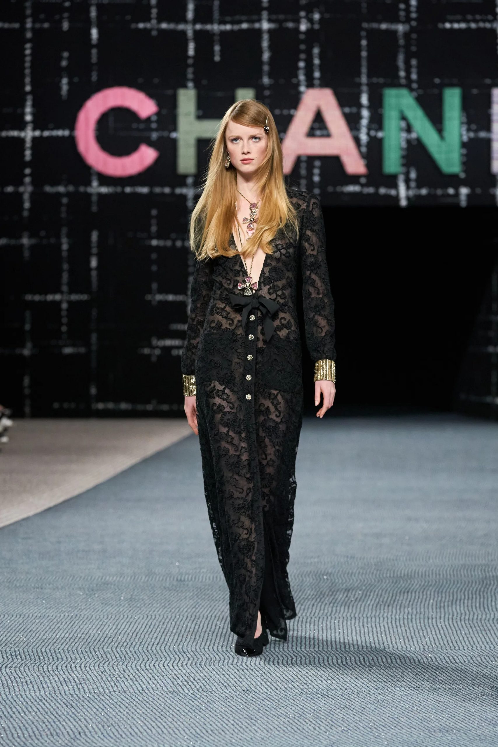 Chanel RTW Thu Đông 2022 look 70