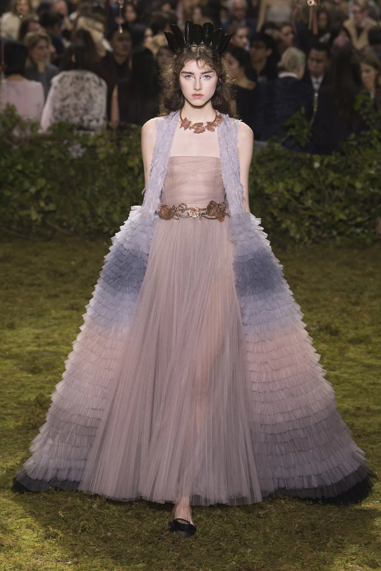 Những BST nổi bật tại tuần lễ Haute Couture Xuân-Hè 2017 - ELLE VN