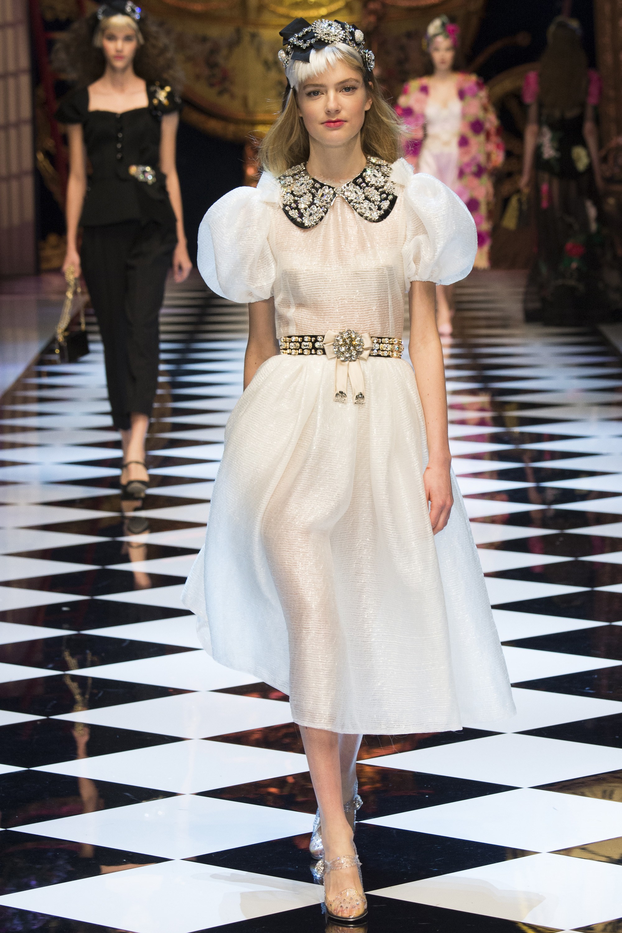 Bộ-sưu-tập-DolceGabbana-Thu-–-Đông-2016 Ellevn