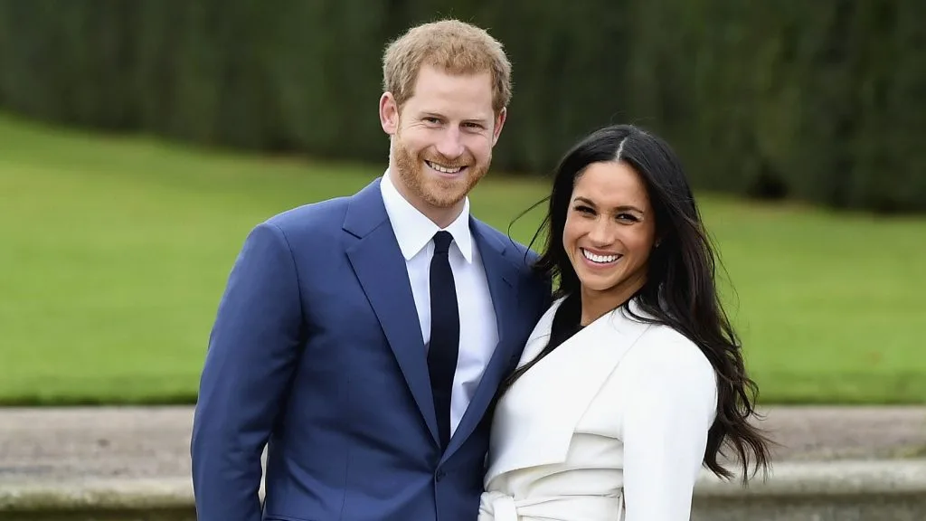 Hoàng tử Harry đính hôn cùng Meghan Markle Hoàng tử Harry đính hôn cùng Meghan Markle