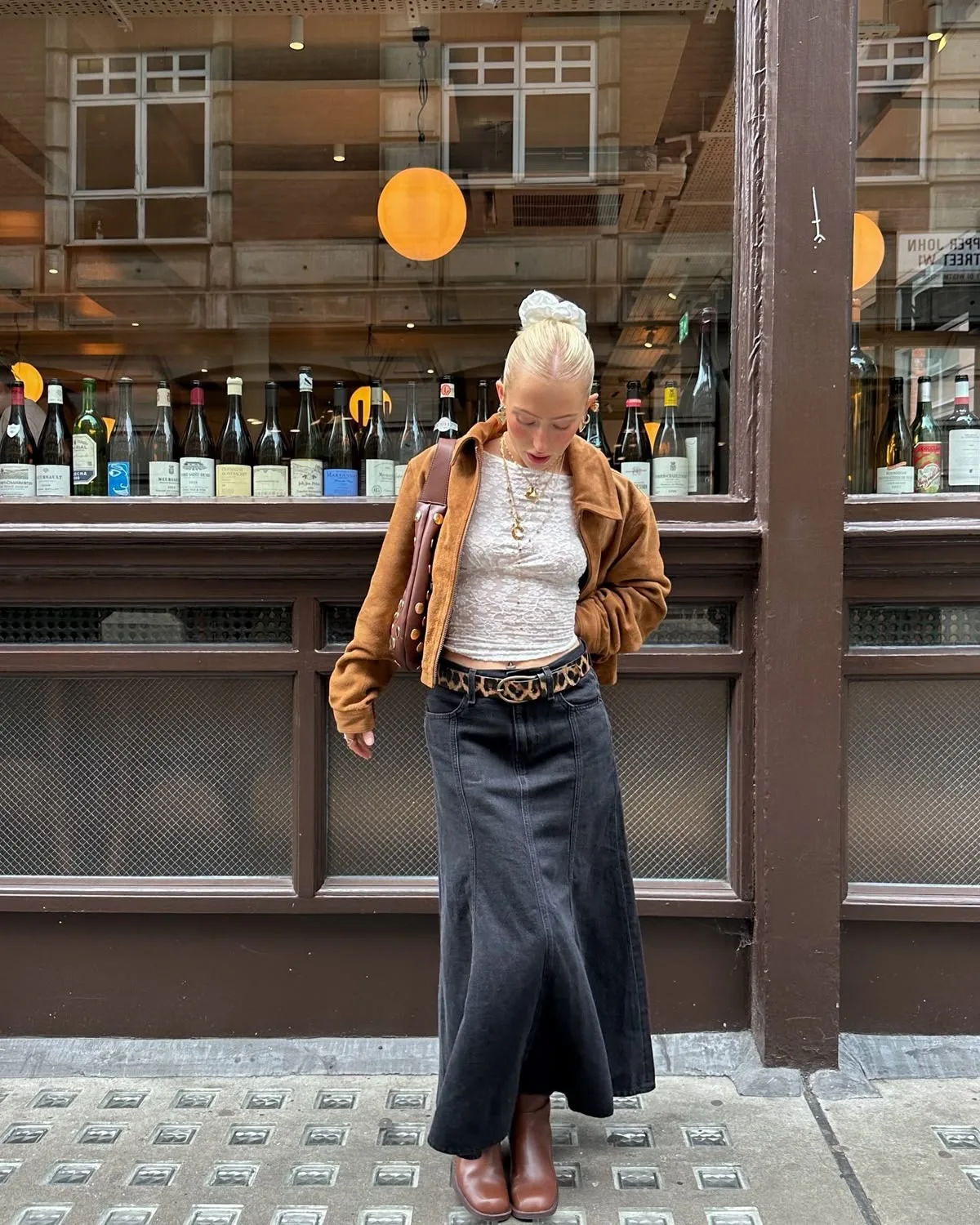 chân váy denim phối áo croptop
