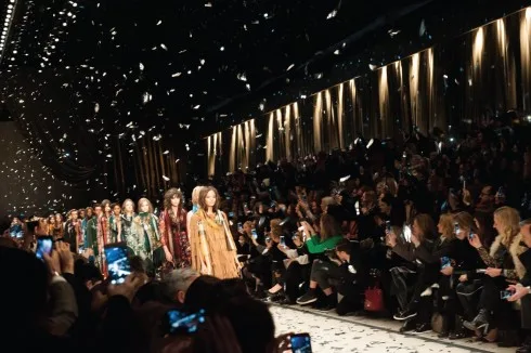 Không gian trình diễn của Burberry Prorsum Không gian trình diễn của Burberry Prorsum