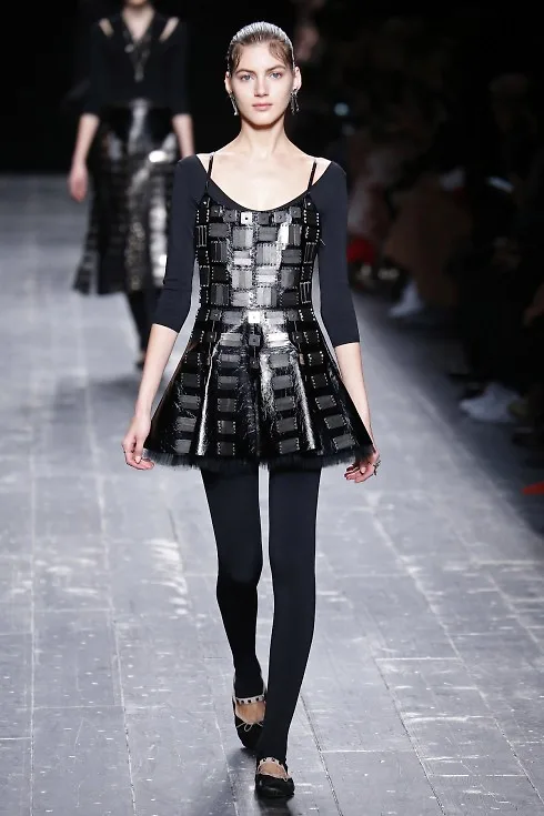 Chiếc áo leotard quen thuộc của diễn viên múa ballet.