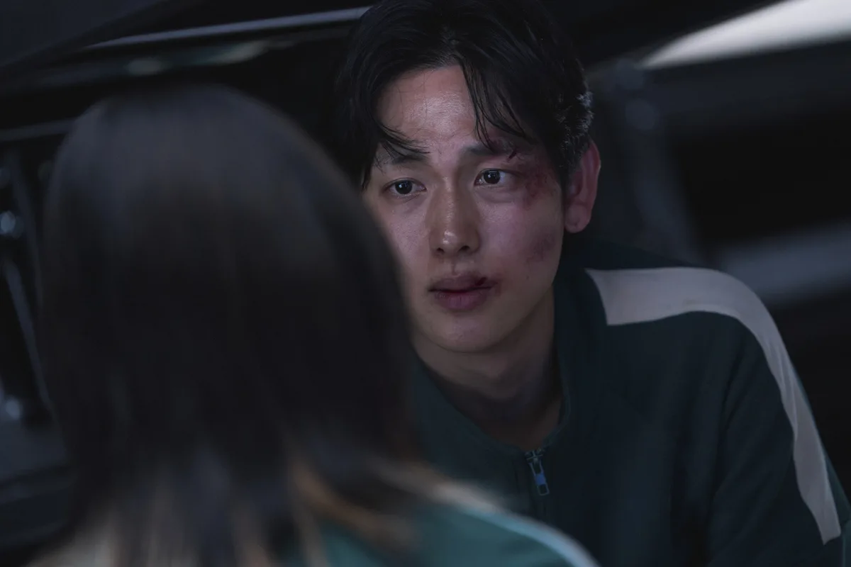 elle-im-si-wan-vai-phan-dien (3)