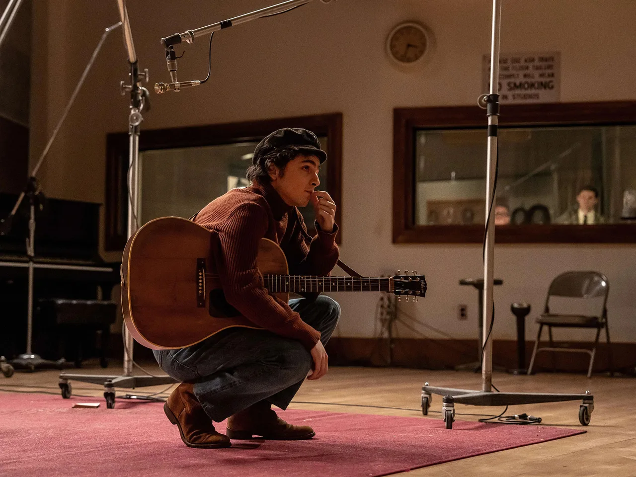 timothee chalamet trong vai bob dylan