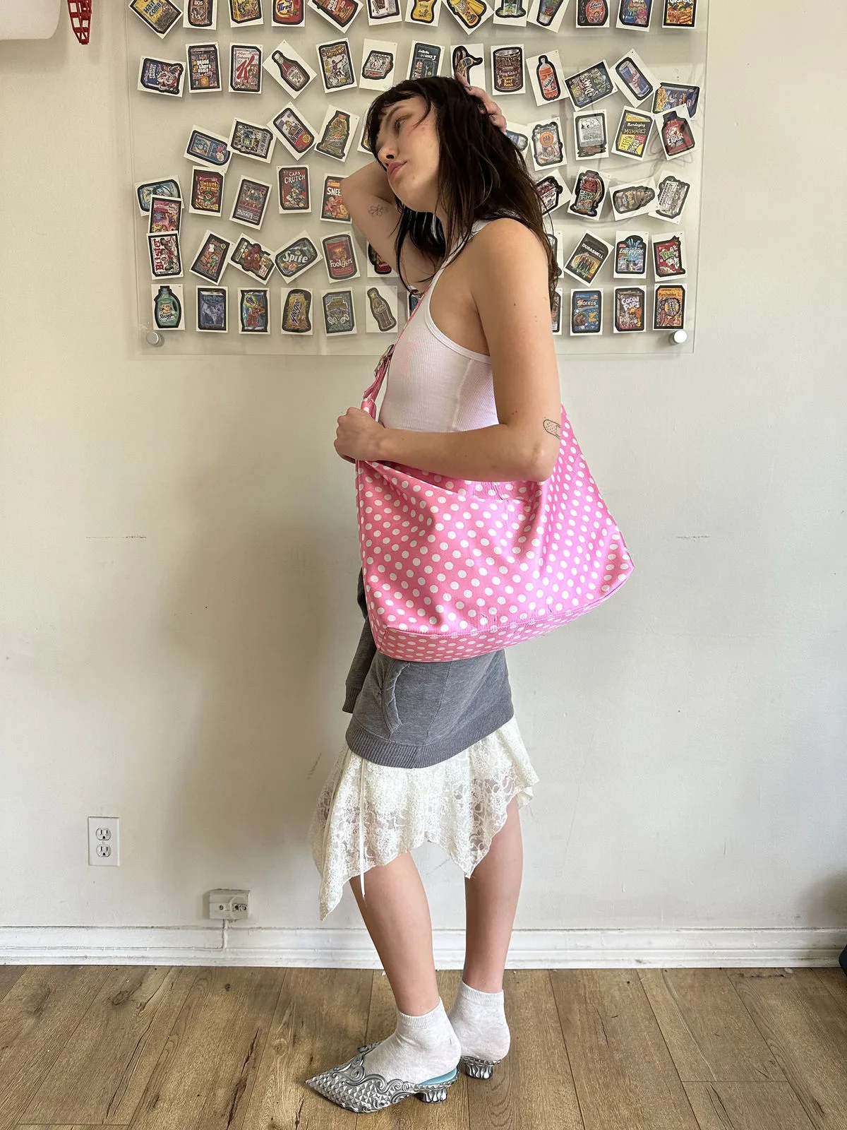 Phụ kiện chấm bi đa sắc, nét chấm phá hoàn hảo cho outfit mùa hè.
