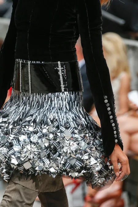 Chi tiết trên thiết kế CHANEL Couture Thu-Đông 2013