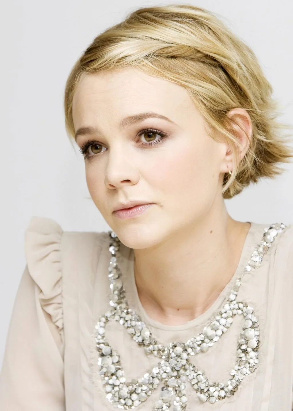 mái tóc ngắn carey (8) mái tóc ngắn carey (8)