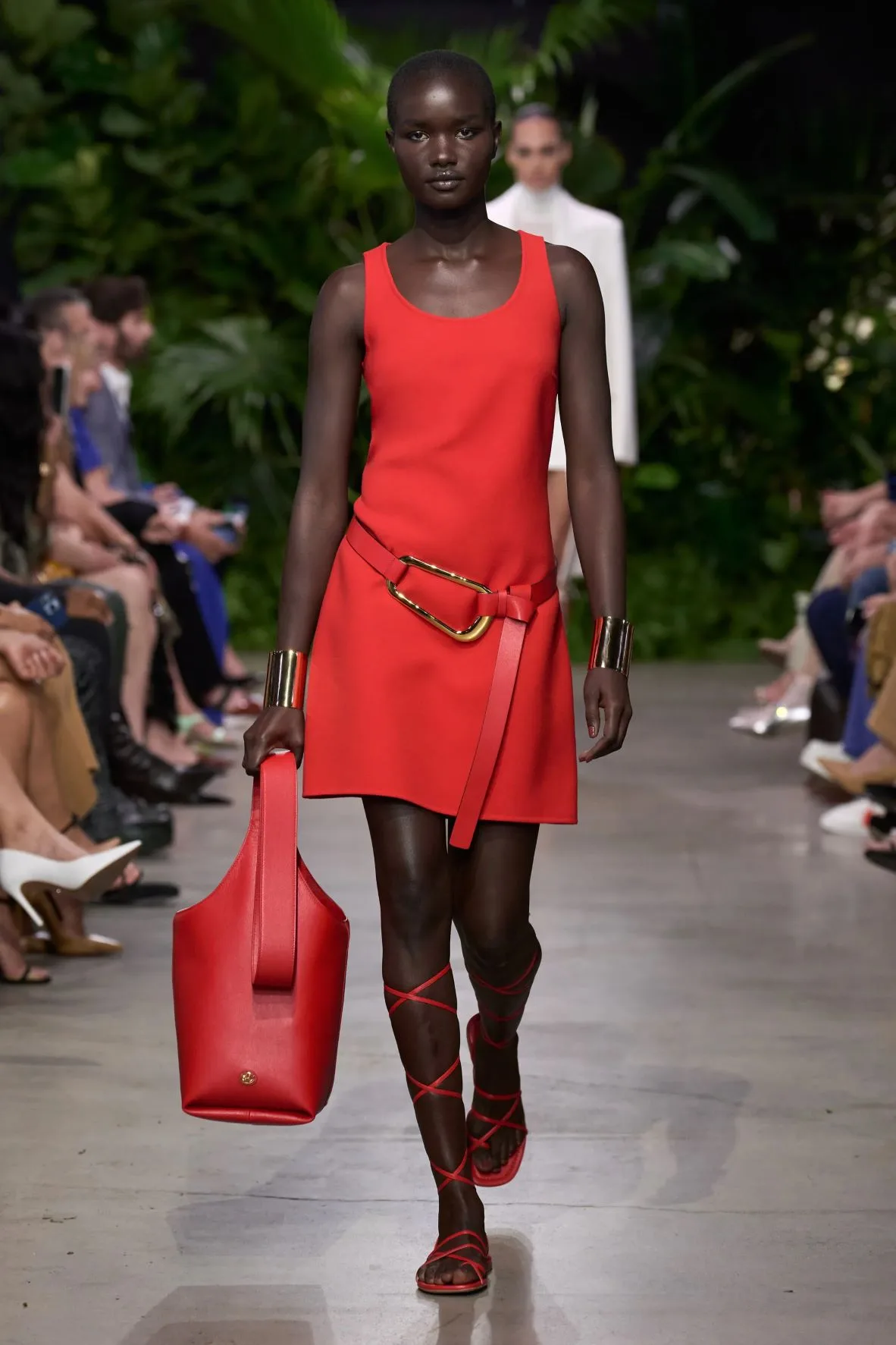 MK xuân hè 2023 look 35