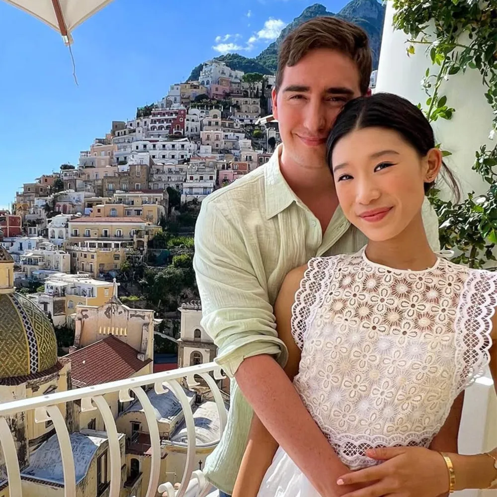 Hôn lễ của "nữ hoàng RichTok" Becca Bloom