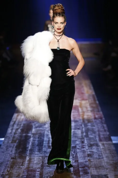 Hình ảnh người phụ nữ sang trọng nhưng vẫn phóng khoáng của Jean Paul Gautier