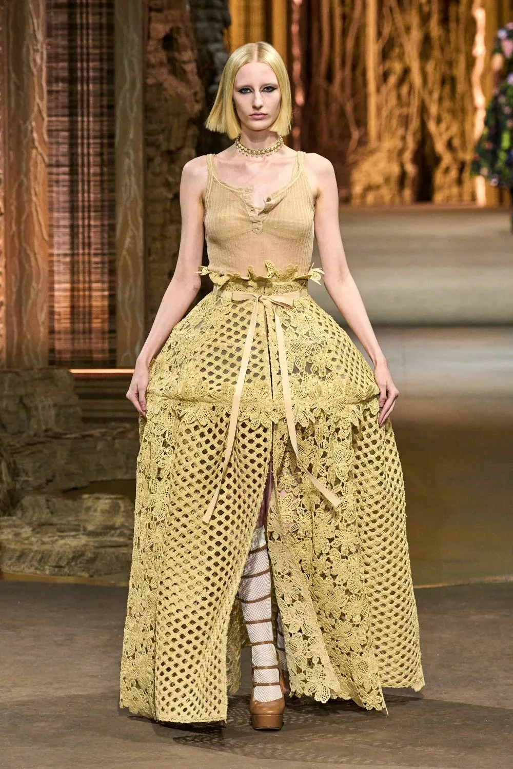 CD xuân hè 2023 look 82