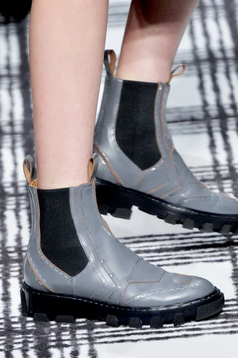 những đôi giày đế thấp kiểu ankle boots những đôi giày đế thấp kiểu ankle boots