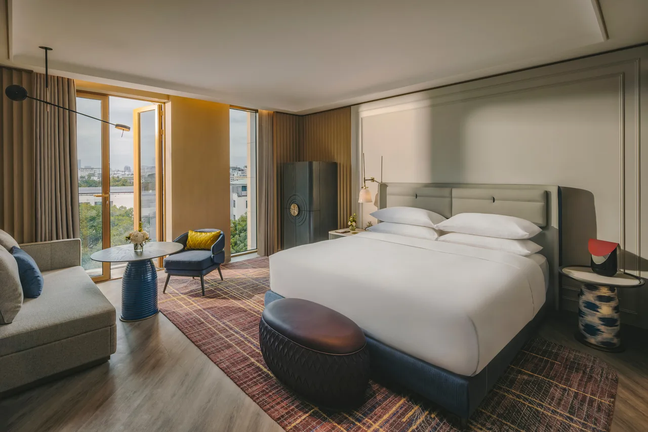 Khám phá Phòng Fairmont Gold tại Hotel Fairmont Hà Nội.