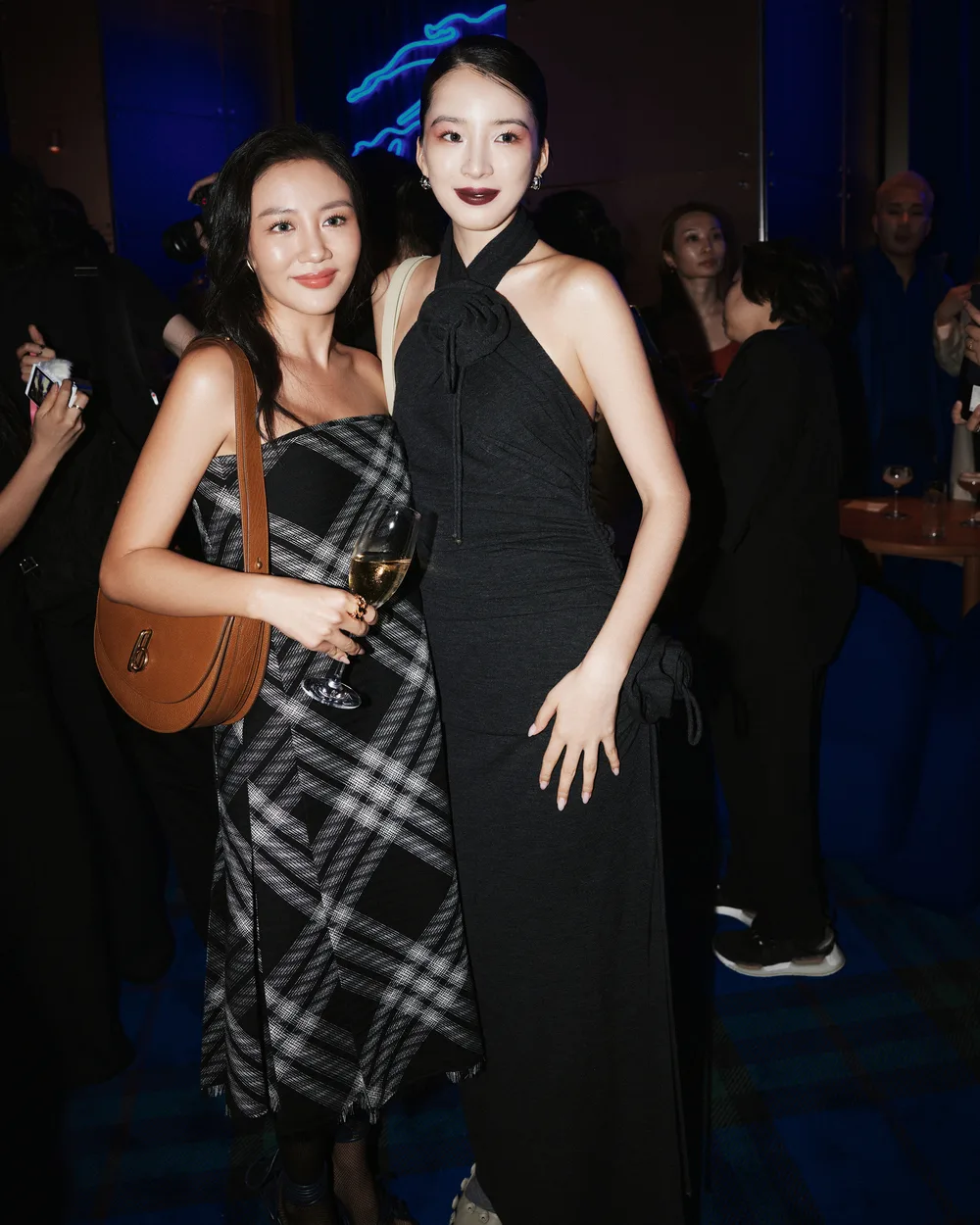 văn mai hương burberry
