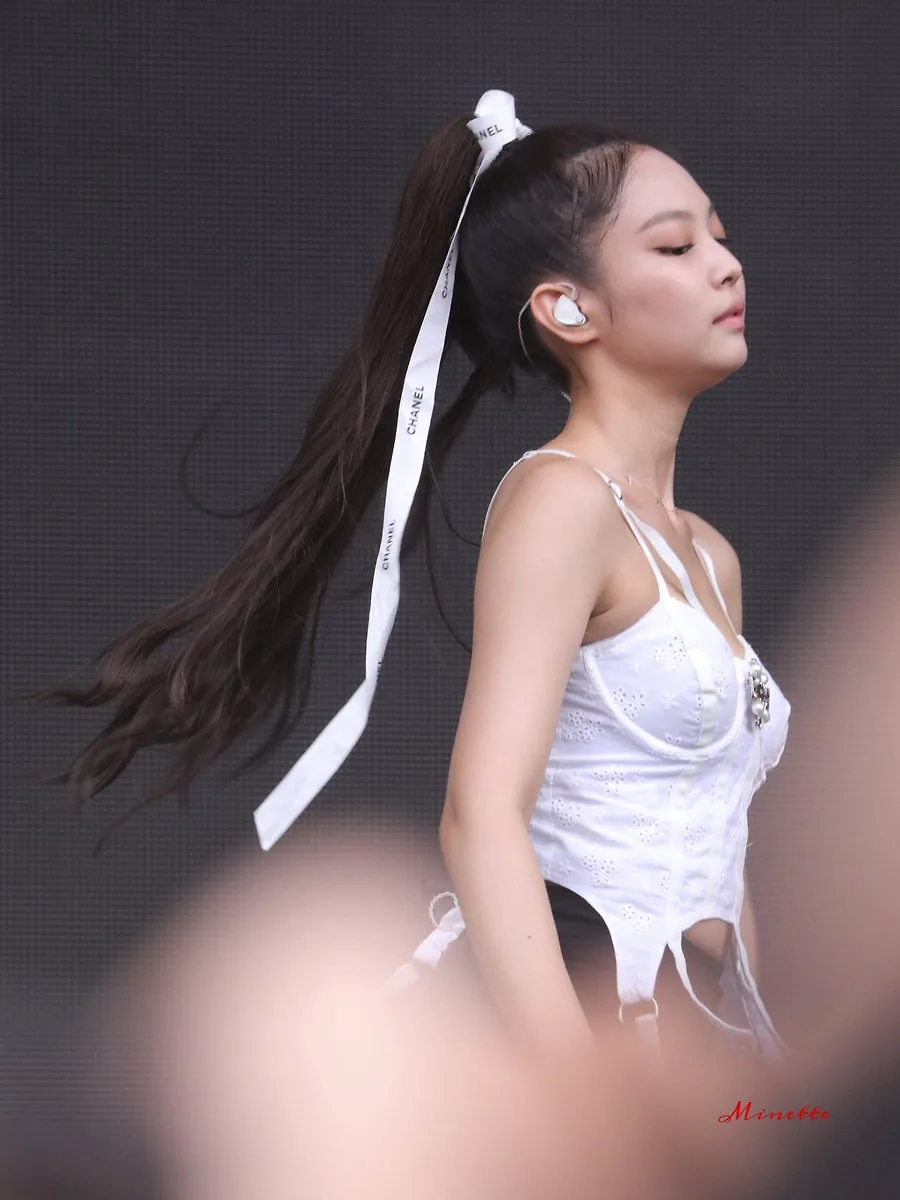jennie-chanel-ruy-bang
