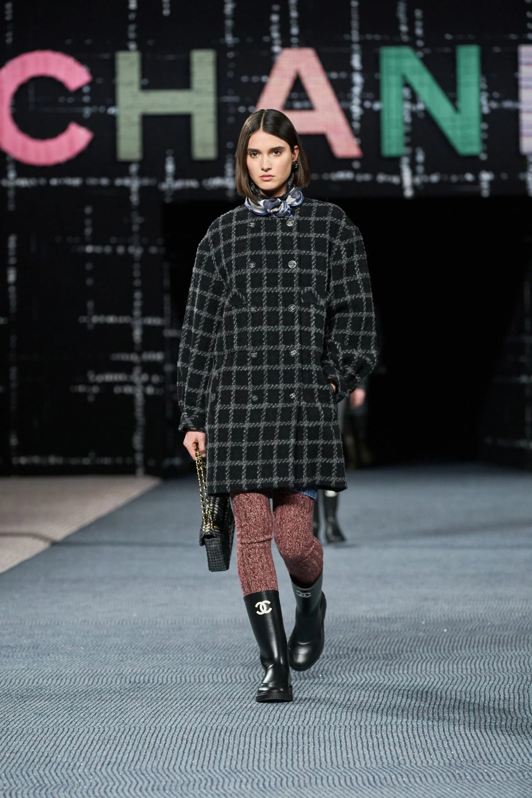 Chanel RTW Thu Đông 2022 look 35
