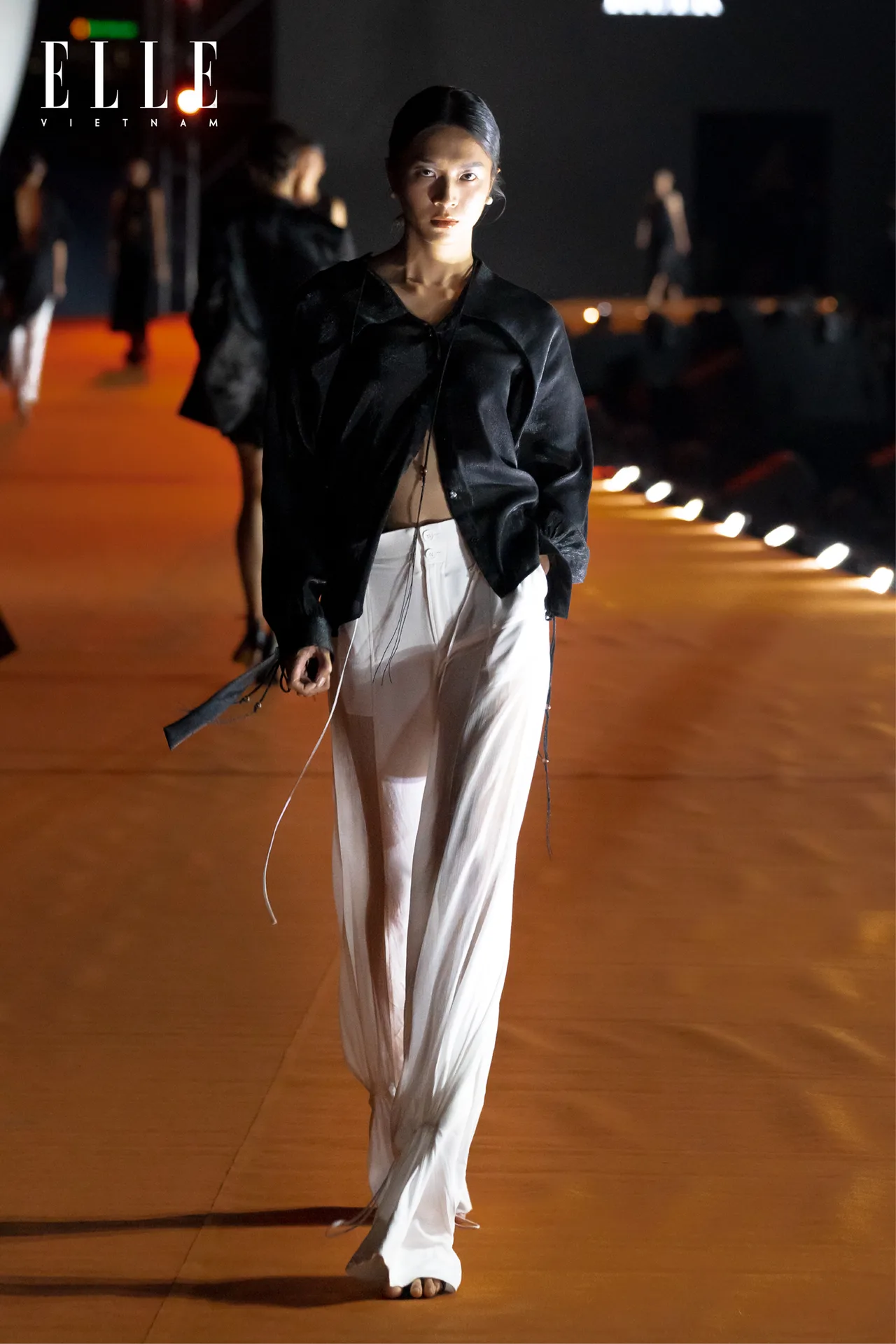 ELLE Fashion Show 2022 KHAAR BST thời trang Tóc look 4